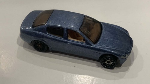 Blue masarati quattroporte hot - blue,